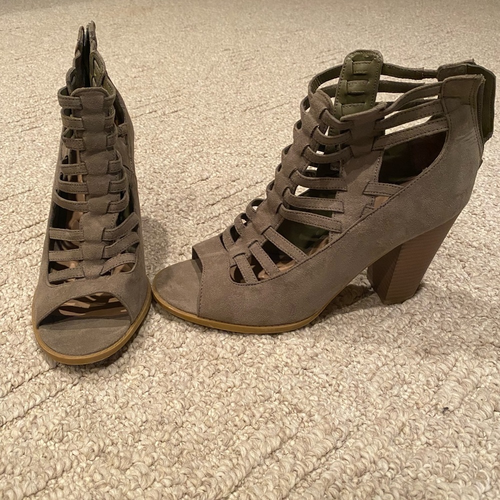 G by GUESS Heels